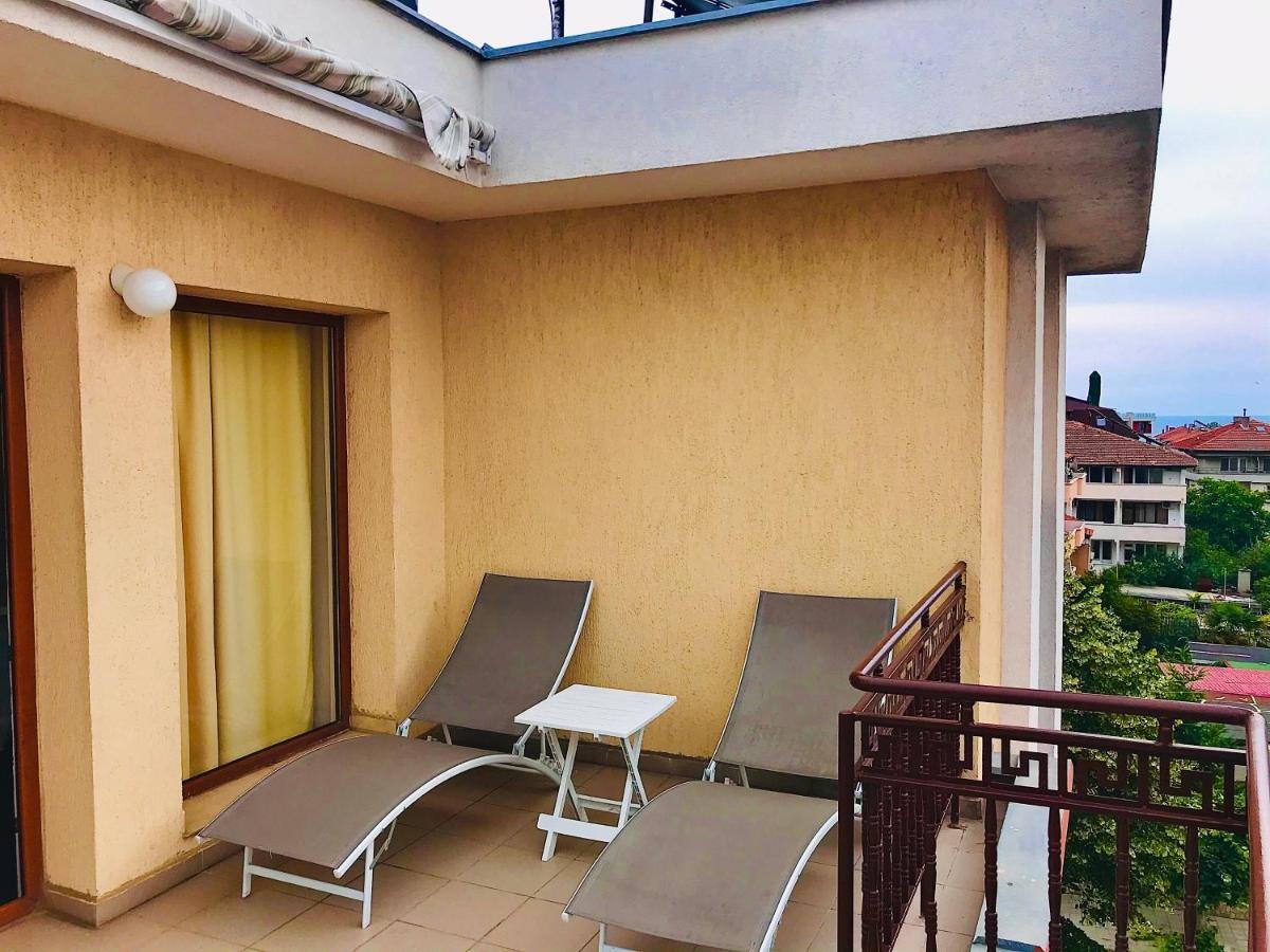 Family Hotel Friends بريمورسكو المظهر الخارجي الصورة